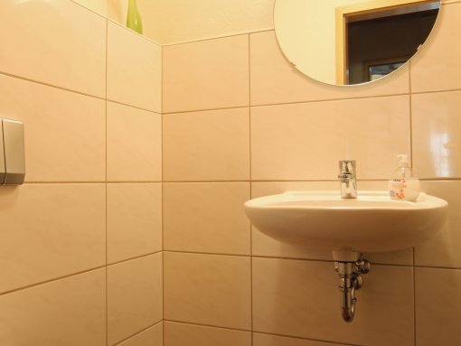 extra WC - Ferienwohnung Tenne